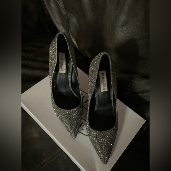 Steve Madden 7.5 Rhinestone Stilettos - Picture 2 of 6